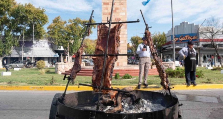 ALVEAR YA PALPITA LA FIESTA DE LA GANADERÍA